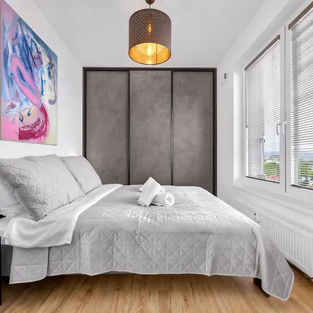 Design & Panoramic View - Ba Appartamento Bratislava