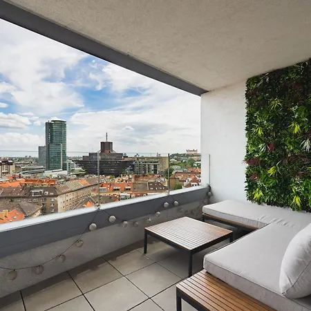 Design & Panoramic View - Ba Bratislava